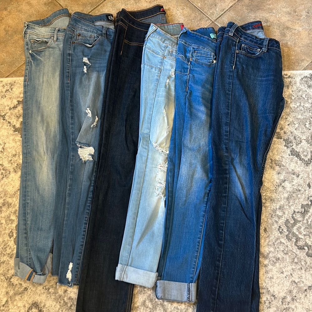 Lot of women’s denim jeans